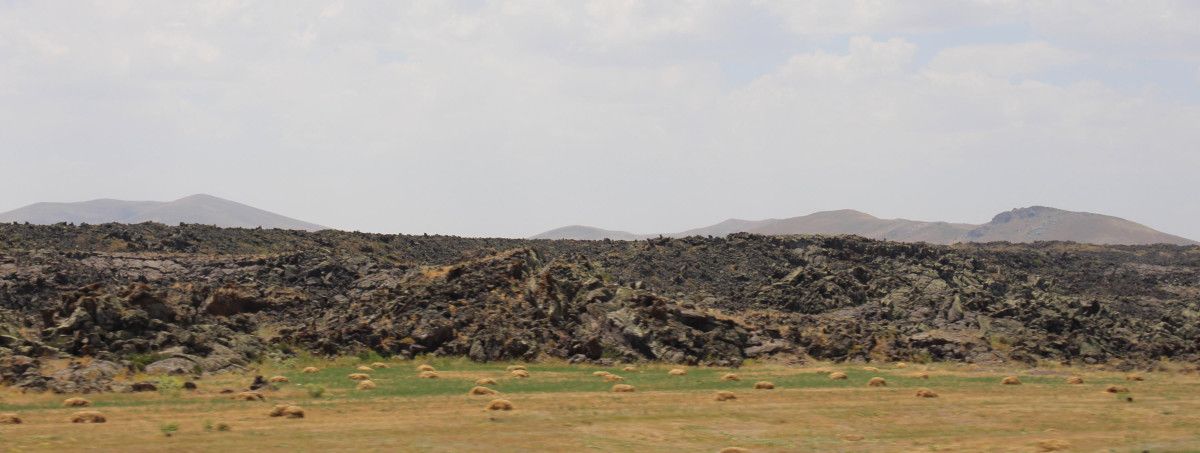 1855 yilinda tendurek dagindan akan lavlarin yuttugu koyler arastiriliyor 3 bN3Dl5yF