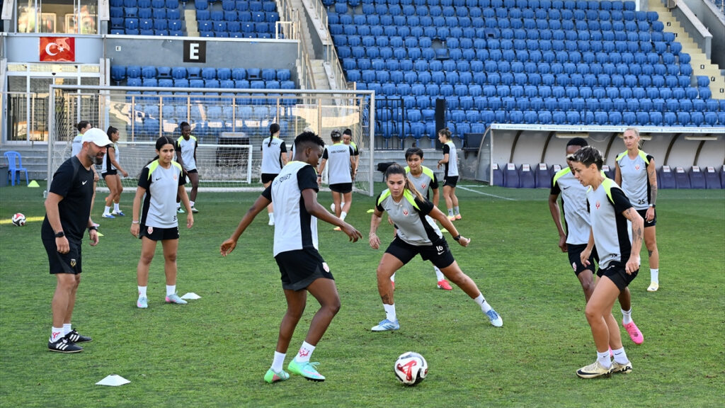 abb fomgetin slavia prag maci hazirliklari surdu 5WXkkIYZ