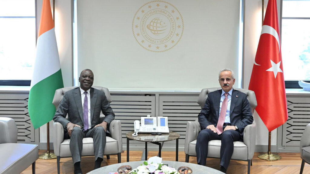 abdulkadir uraloglu fildisi sahili ulastirma bakani kone ile bir araya geldi qhIwuLgV