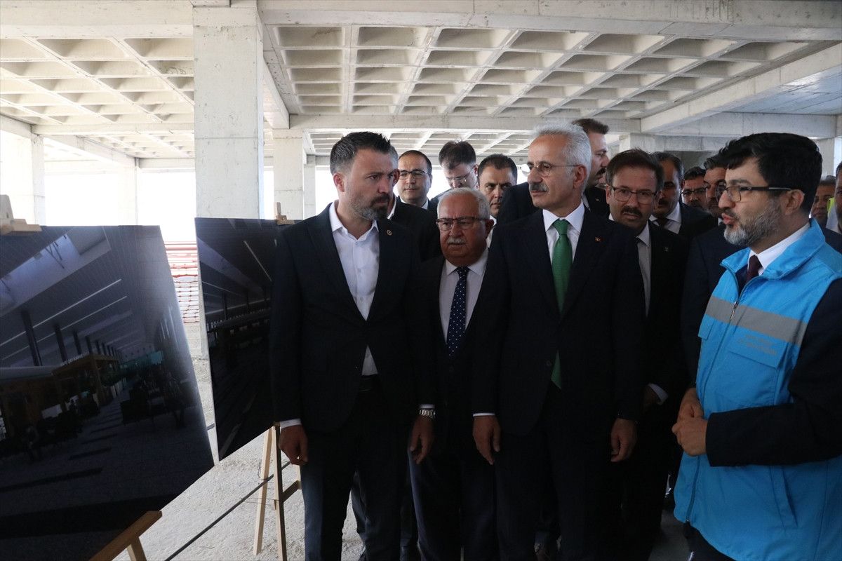 abdulkadir uraloglu yozgat havalimanini seneye acacagiz 2 k9VW9kDq