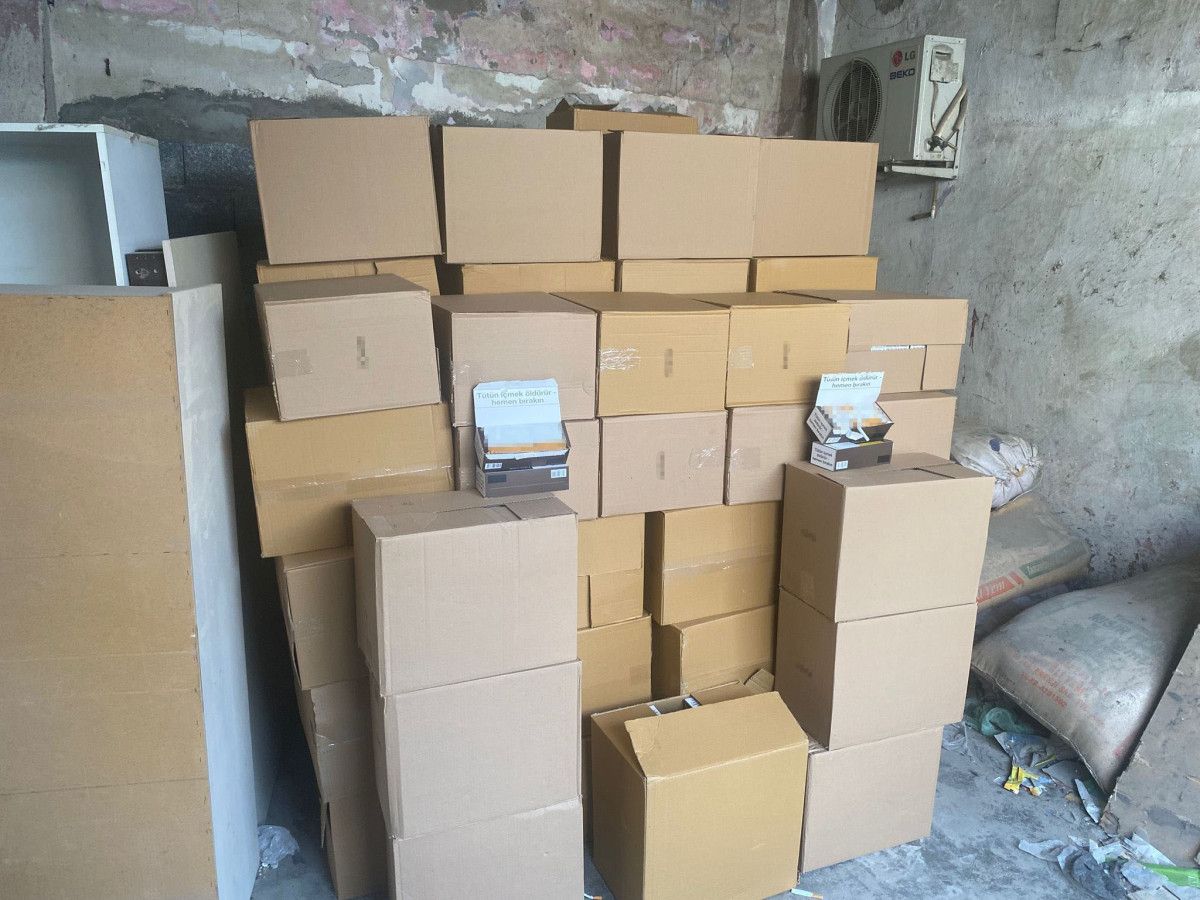 adanada 2 milyon 800 bin kacak makaron ele gecirildi 1 UT3JLRgc