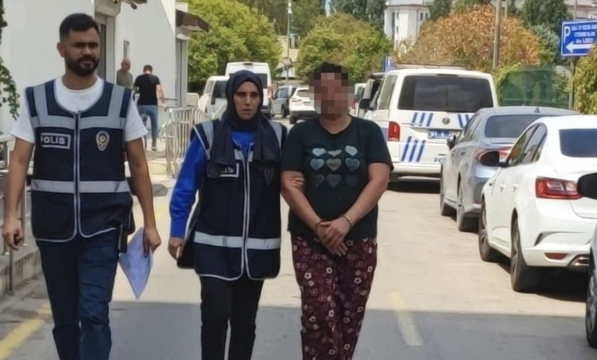 adanada annesi bicakla kovalayip tutuklandi lutfen annemi kurtarin 2 SdPwMUg3