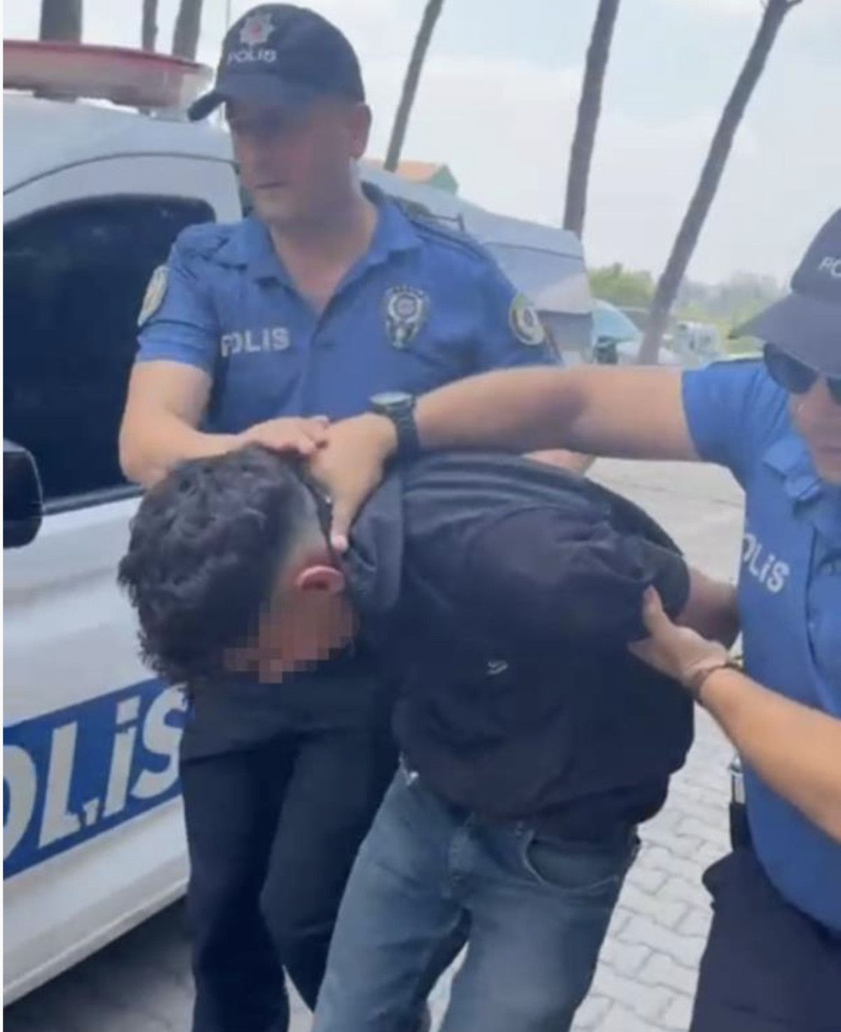 adanada cam silen sahis suruculeri rahatsiz etti 75 adet suc kaydi cikti 1 yLwHX6ra