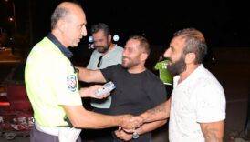 aksarayda 001 promil ile ceza almaktan kurtuldu sevinci kameraya yansidi rtvffTji