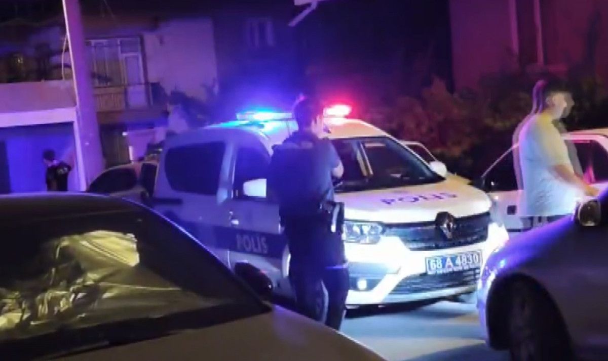 aksarayda esinin sevgilisine bicakla saldirdi 1 LK5G7wOP