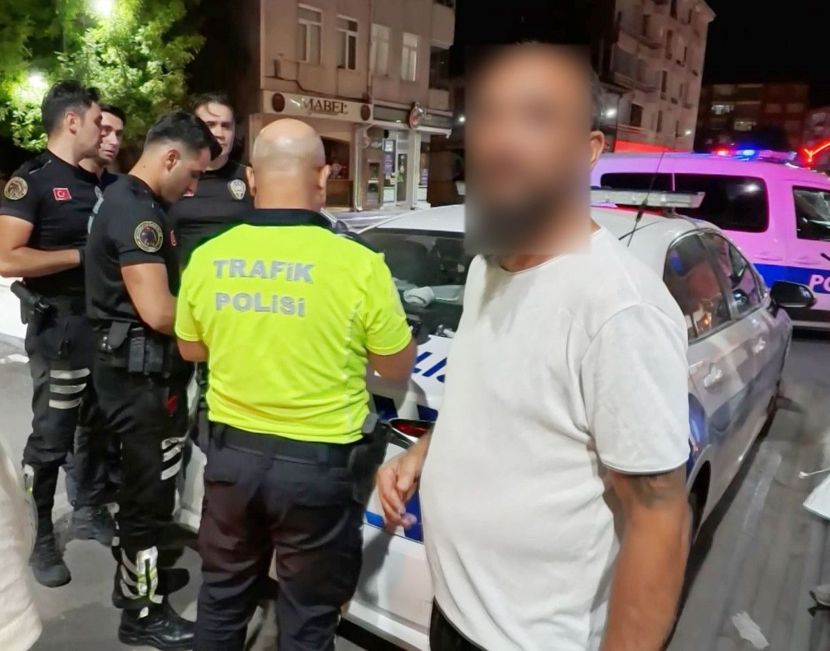 aksarayda muayenesiz aracla ehliyetsiz ve alkollu yakalandi kafamiz kiyak 1 cRvGnuFc