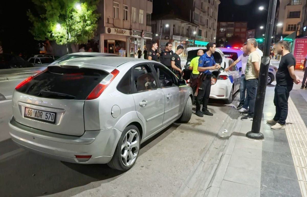 aksarayda muayenesiz aracla ehliyetsiz ve alkollu yakalandi kafamiz kiyak 4 mbdYHJKy