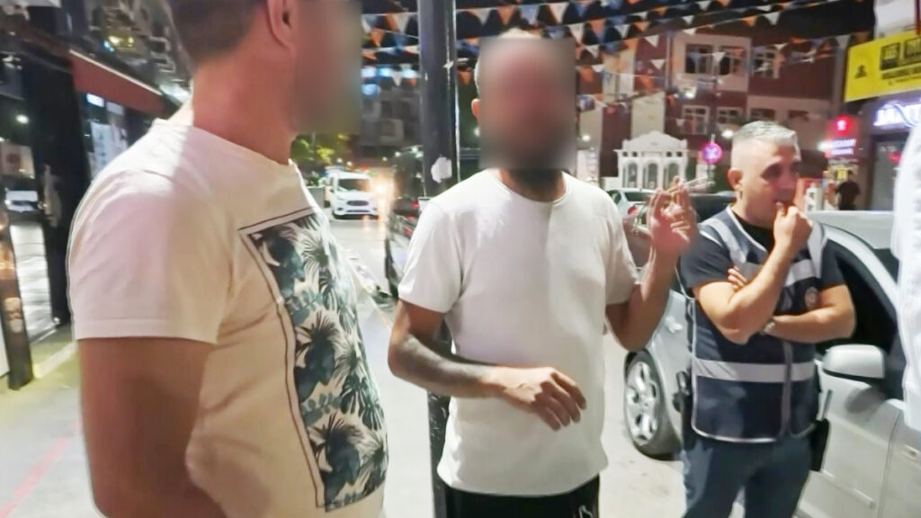 aksarayda muayenesiz aracla ehliyetsiz ve alkollu yakalandi kafamiz kiyak HCQCeOmp