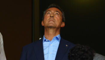 ali koca hakaret eden supheli adli kontrolle serbest birakildi RDrD29MZ