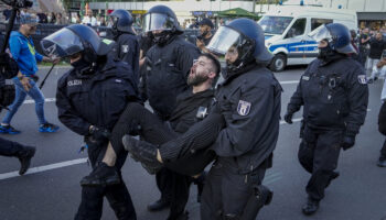 alman polisinden filistine destek eylemine sert mudahale CTh5FAwP