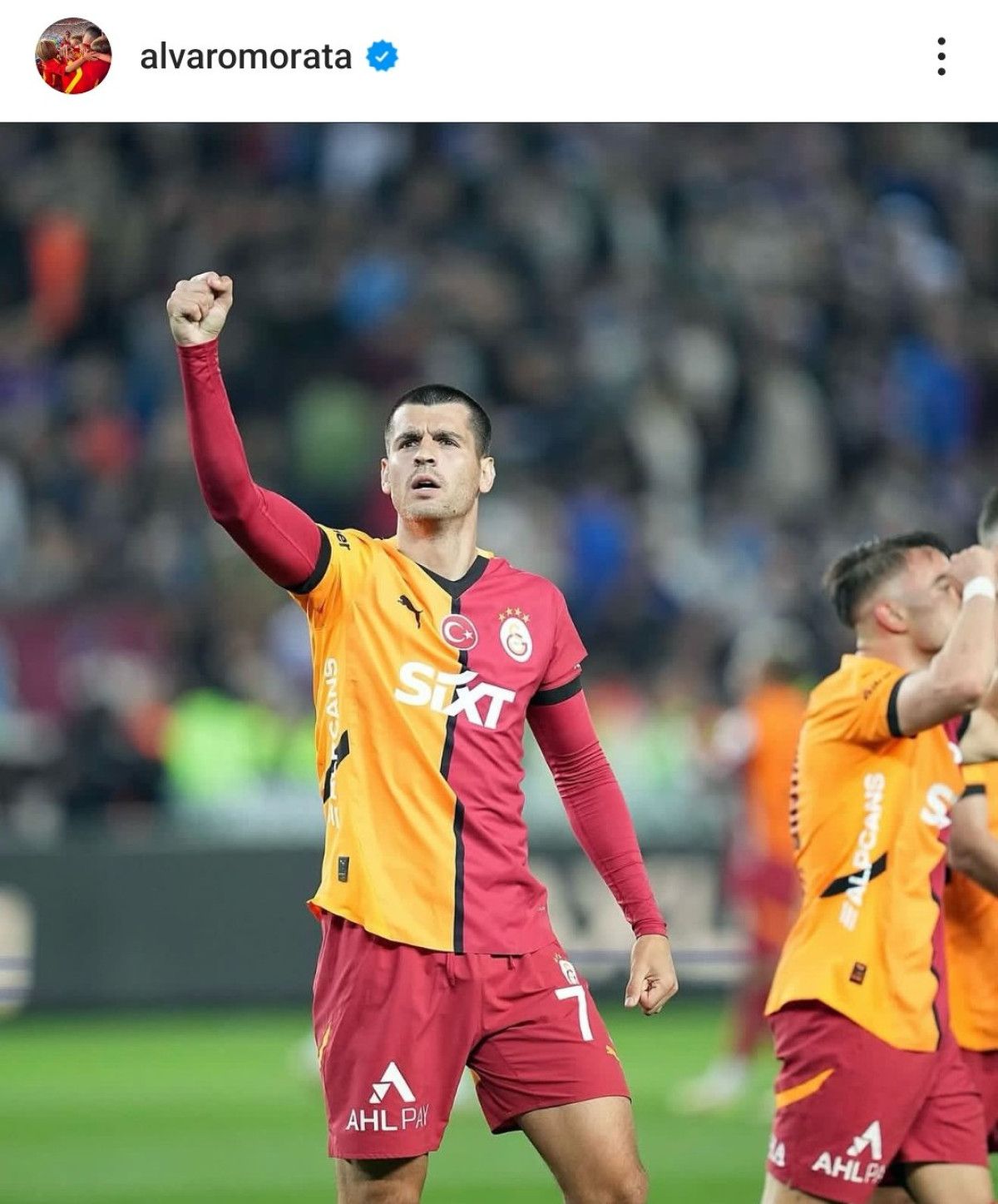 alvaro moratadan galatasaraya sitemli veda mesaji 1