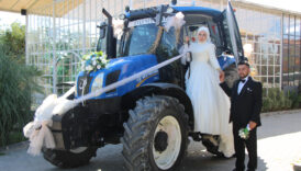 amasyada traktoru dugun arabasi yaptilar gelin direksiyona gecti GNpe1SZl