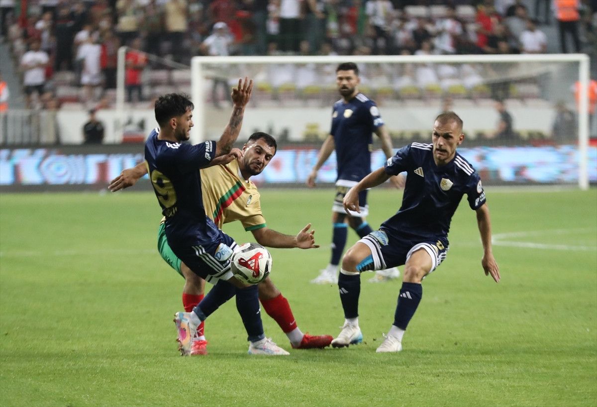 Amedspor-Erzurumspor maçı sonrası kavga çıktı 1 amedspor erzurumspor maci sonrasi kavga cikti 0