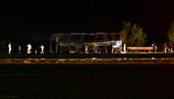 ankarada otobus kule dondu yolcular son anda kurtuldu hNCUT2lj