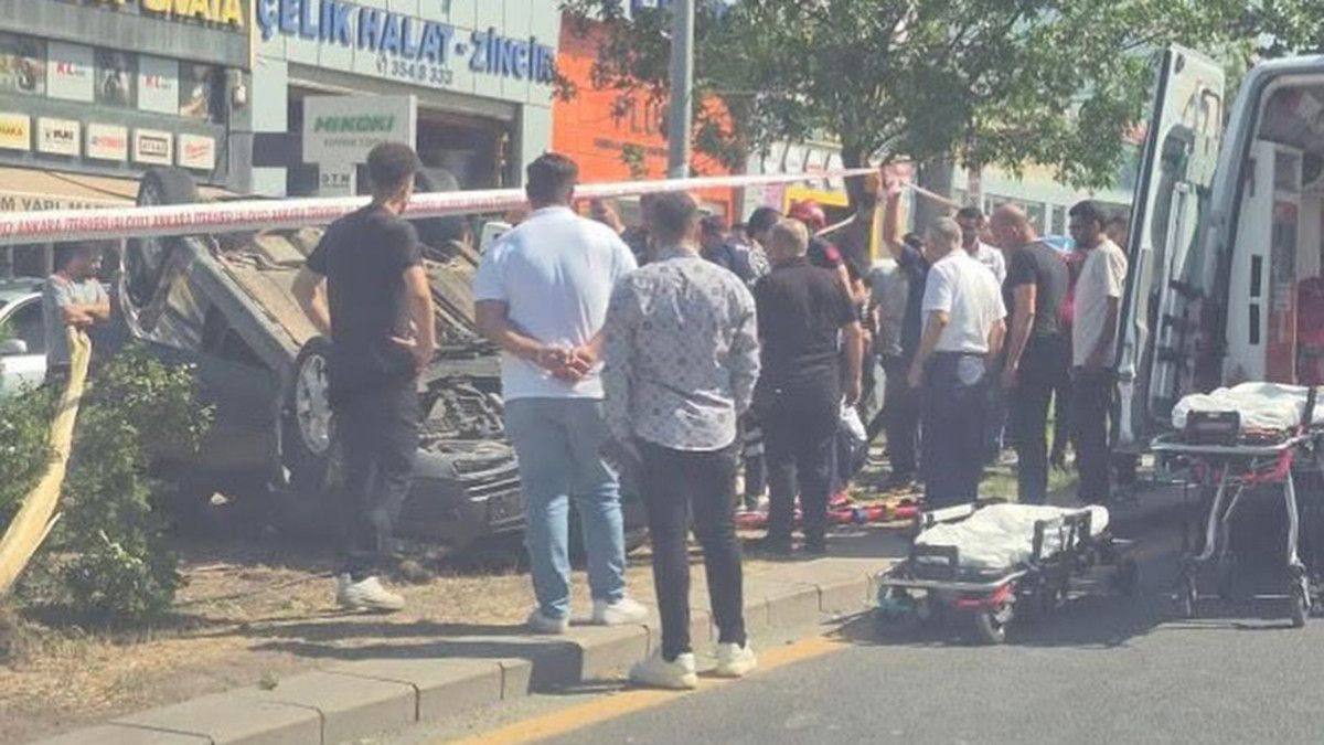 ankarada savrulan otomobilin refuje devrildigi anlar kamerada 2 Oj53T8tj