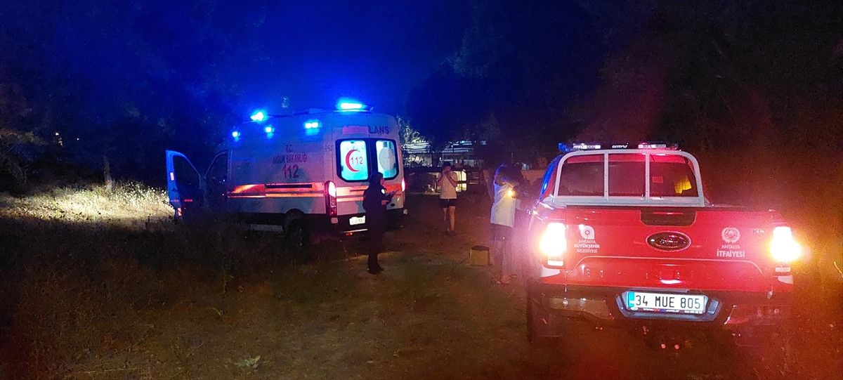 antalyada su seviyesi yukselen irmaktaki 2 kisi kurtarildi 1 ws6GT771