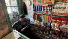 ardahanin 57 yillik bakkali raflarindaki duzeninden dolayi tesekkur belgesi verildi bDyJn97J