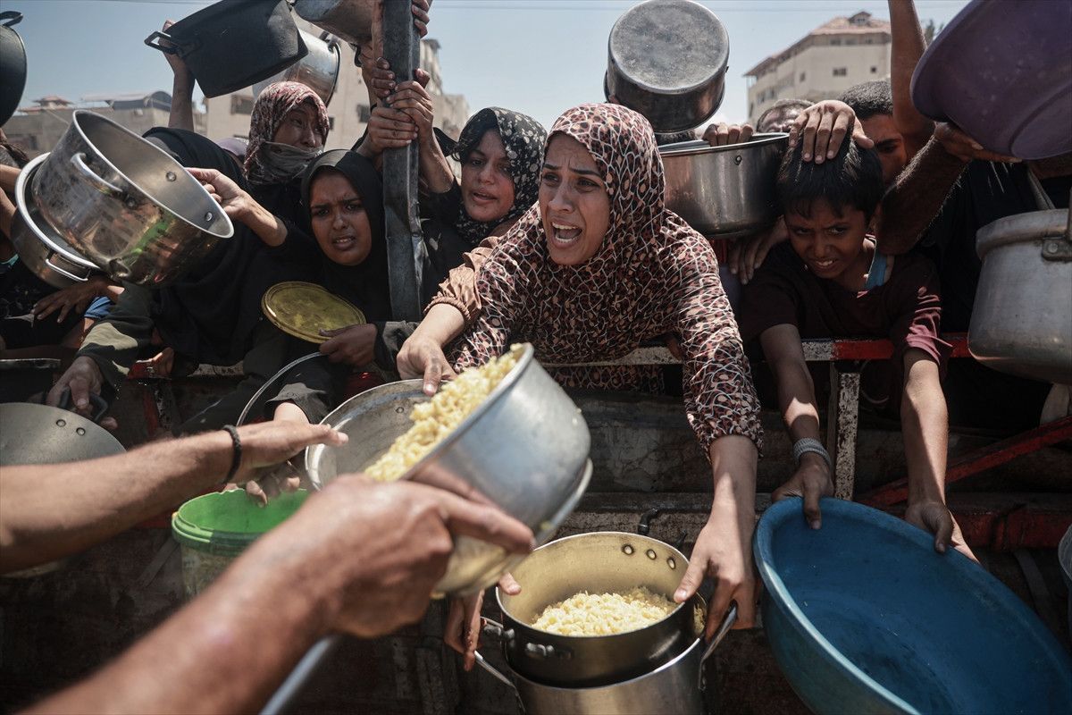 avrupada israil krizi pes pese istifalar yasandi 1 FB2ARidI