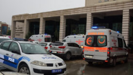 aydinda hastaneye doguma gelen kadin polis zoruyla kocasini hastaneden kovdurdu kAphVp25