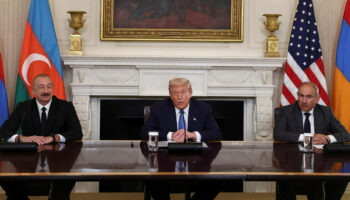 azerbaycan ve ermenistan arasinda baris icin imza atildi turkiyeden aciklama geldi ZtuseLRt