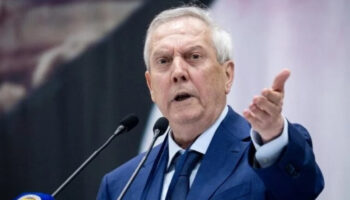 aziz yildirim fenerbahcede her sey var akil yok IV3vezcQ