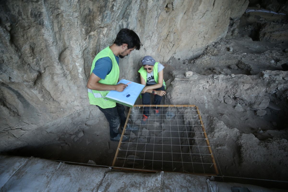 balikesirde tarihin izleri andik magarasi kazilari 8