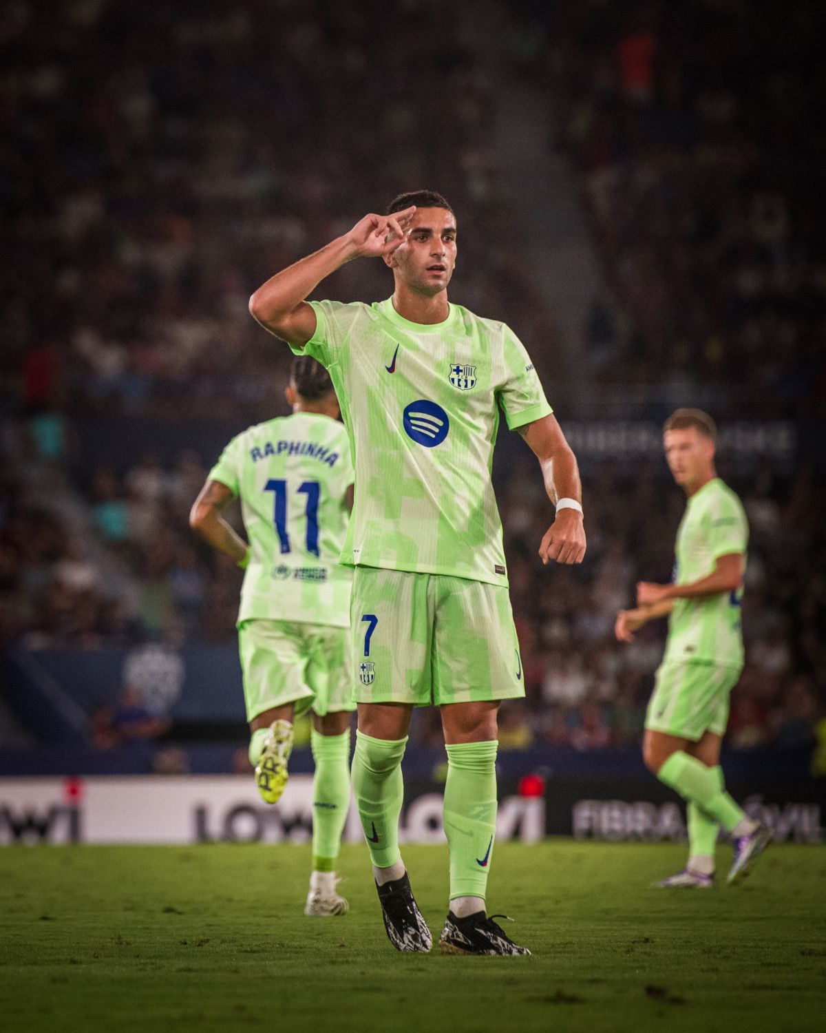 barcelonadan levante karsisinda muthis donus 1 nKw18POu