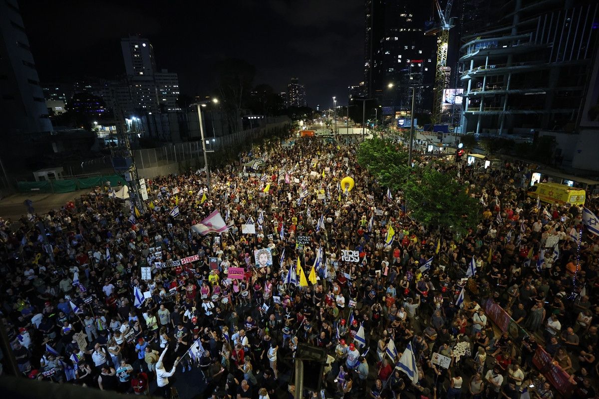 baskent tel avivde binlerce israilli gazzede ateskes talebiyle protesto duzenledi 1 6Q93Rfbg