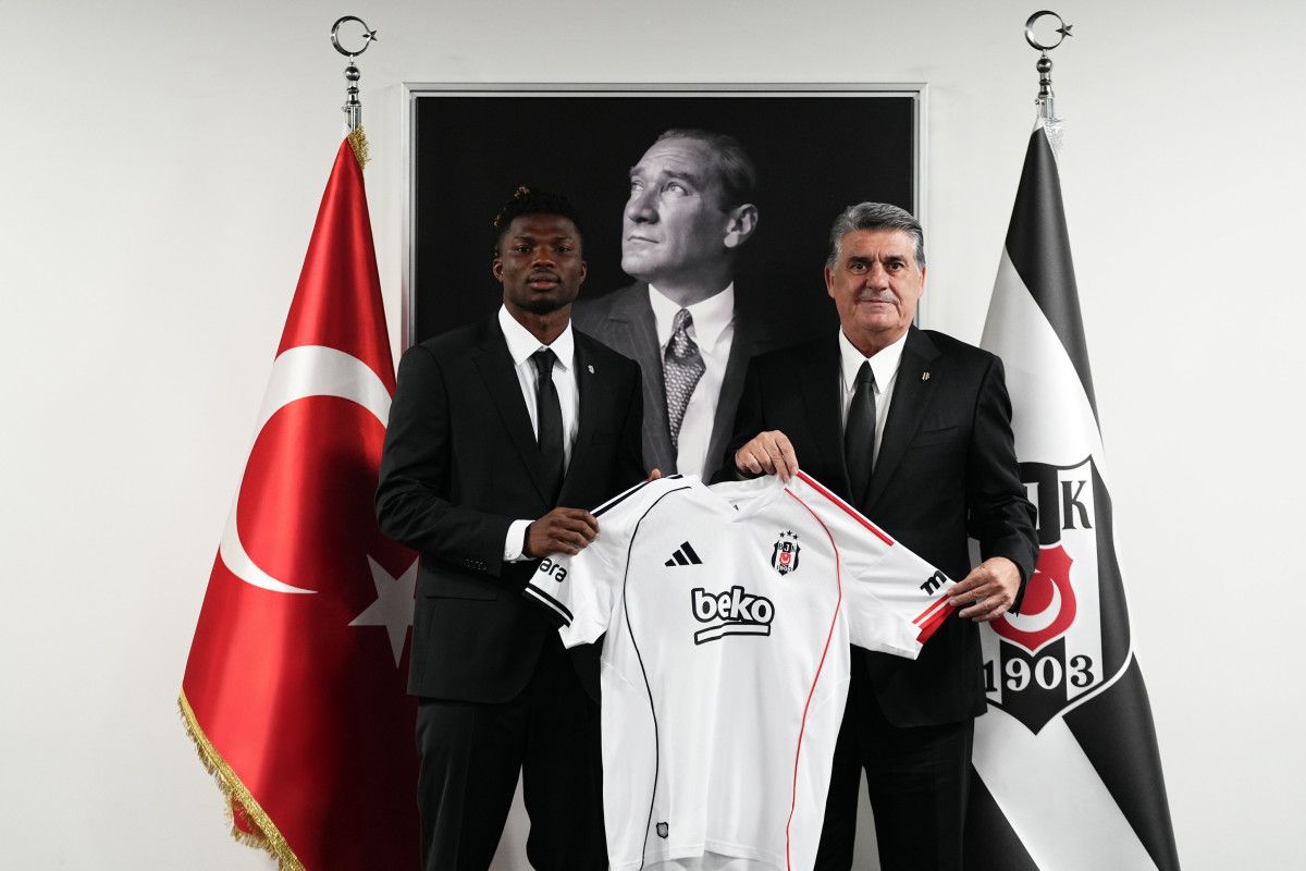 Beşiktaş açıkladı: El Bilal Toure... 1 besiktas acikladi el bilal toure 0