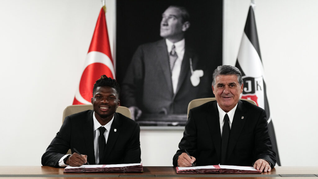 besiktas acikladi el bilal toure 1BAfhLsE