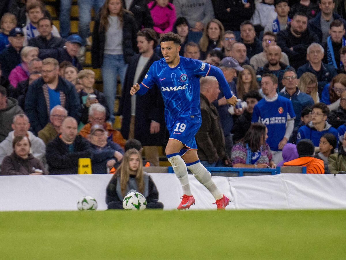 besiktas taraftarindan jadon sancho cilginligi 2 XIsnRCaT