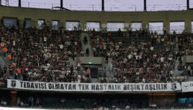 besiktas taraftarindan takima yogun tepki gLGG79MF