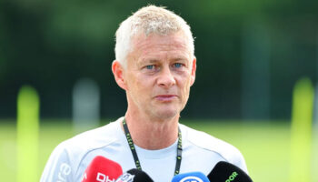 besiktas teknik direktoru ole gunnar solskjaerden sosyal medya elestirisi bCn1gXLI