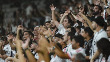 besiktas tribunlerinden takima tepki g77qnQga