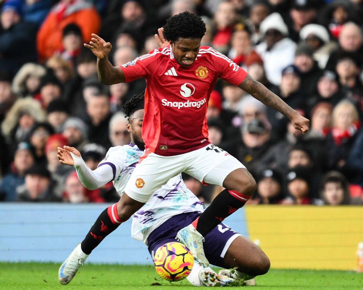 besiktas tyrell malacianin pesinde 0 g9ia2UK3