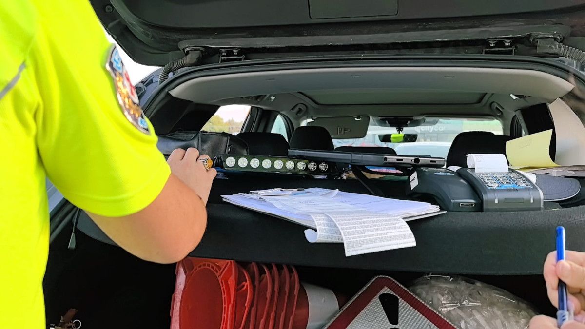 Bursa'da düğün konvoyunda çakarlı araçtan havaya ateş açtılar: 276 bin TL ceza 2 bursada dugun konvoyunda cakarli aractan havaya ates actilar 276 bin tl ceza 1 OGZhNY91