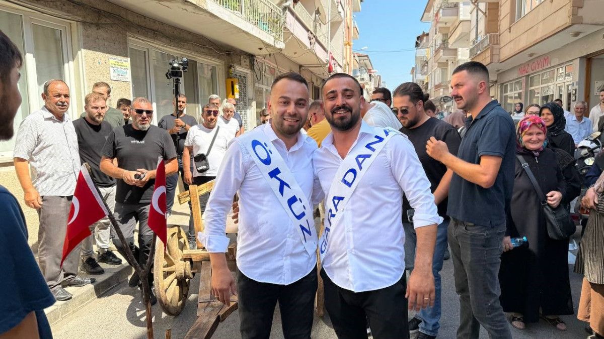 bursada ilginc dugun gelenegi arkadaslari okuz arabasi hazirlatti 1 XTIWnJuB