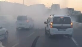 bursada tepki ceken dugun konvoyu lastik yapip yolu kapattilar p4hv7rfP