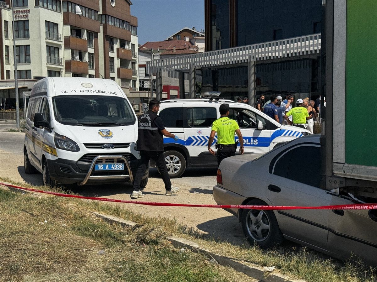 bursada tira arkadan carpan otomobilin surucusu yasamini yitirdi 3 35INMS52