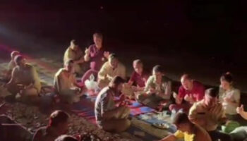 bursada yanginlarla mucadele eden ekipler her aksam yemeginden sonra dua ediyor vRk9UtTR