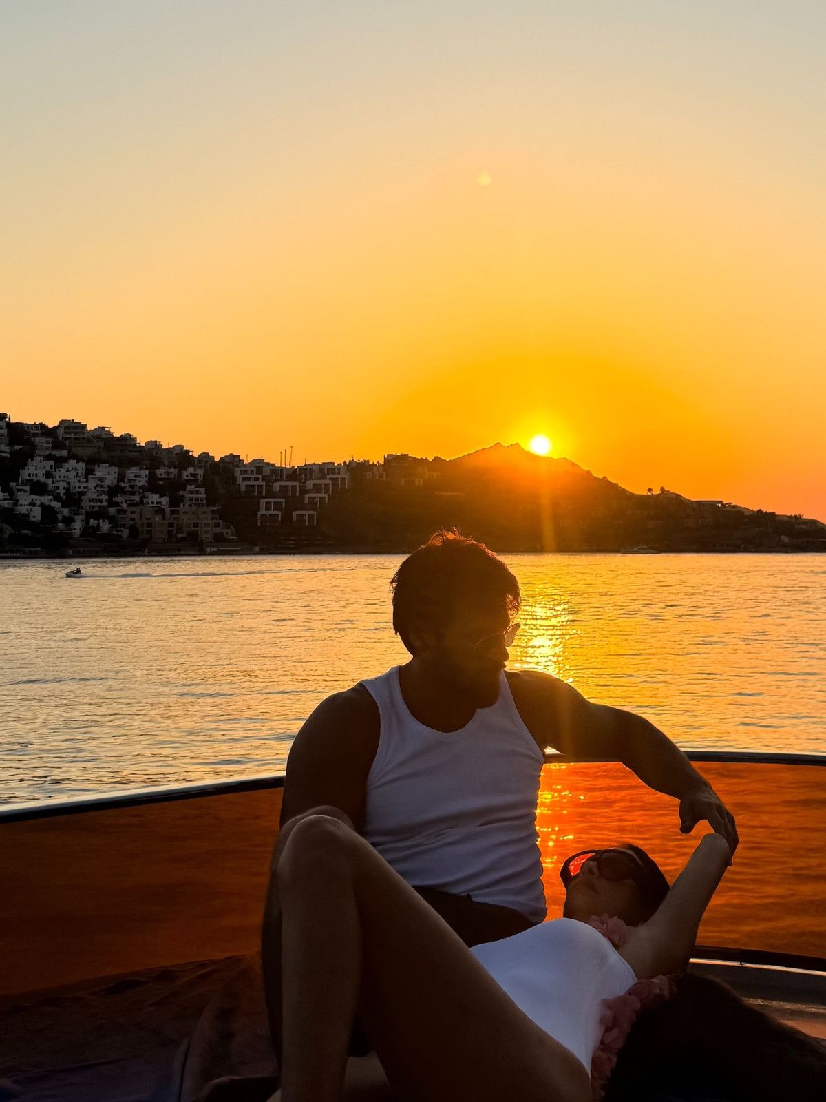 can yamanin yeni sevgilisi sara bluma dogum gununu istanbulda kutluyor 1