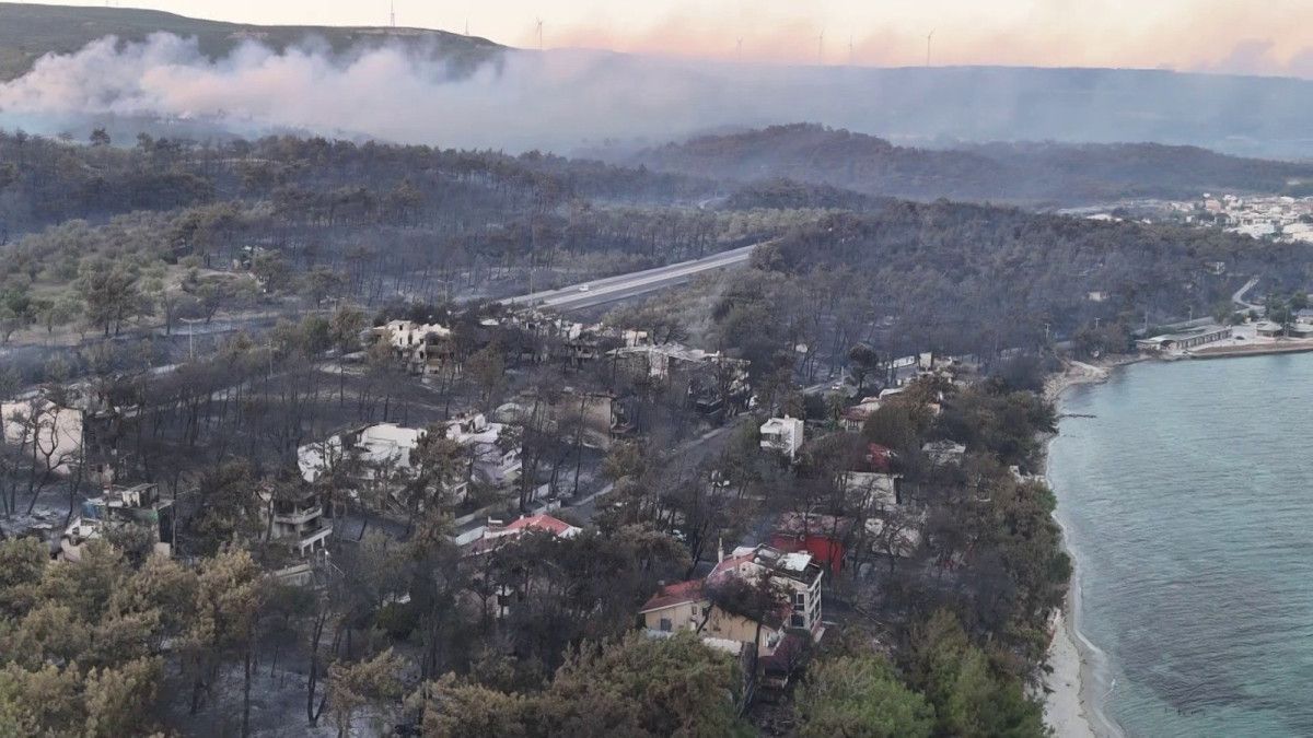 canakkalede yanan villalar goruntulendi 1 QXl6dfAe