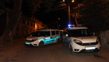 cankirida zabita memurlarina seyyar saticilardan bicakli saldiri O4JmwVab