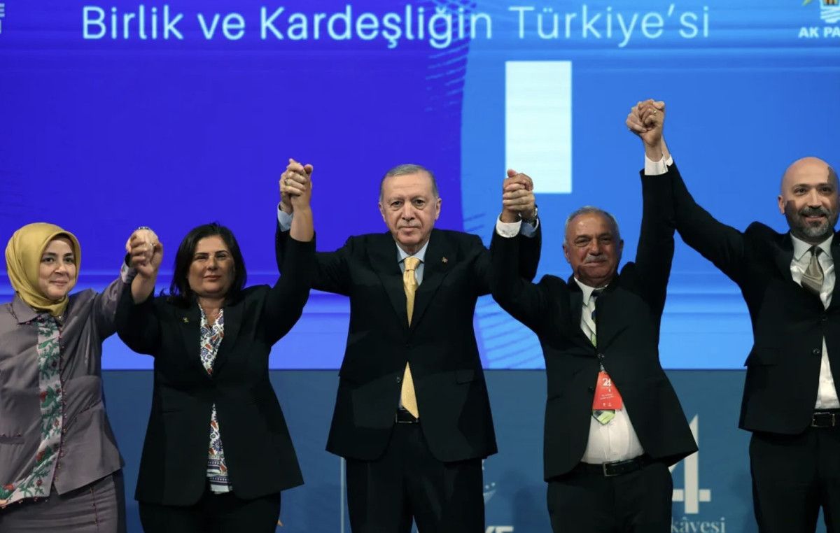 chp aydin il baskani saatcinin oglu ve kizi belediyedeki gorevlerinden istifa etti 2 ZEn2mTeE