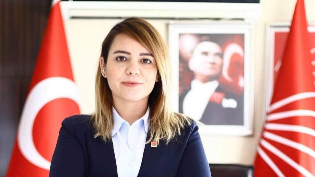 chp aydin il baskani saatcinin oglu ve kizi belediyedeki gorevlerinden istifa etti jjBdNmCw