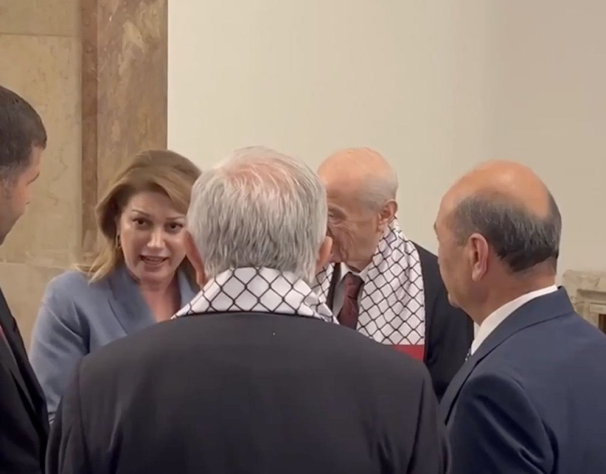 chp kadin kollari baskani asu kayadan bahceliye meclis sizinle guzel 0 t6nKqpmA