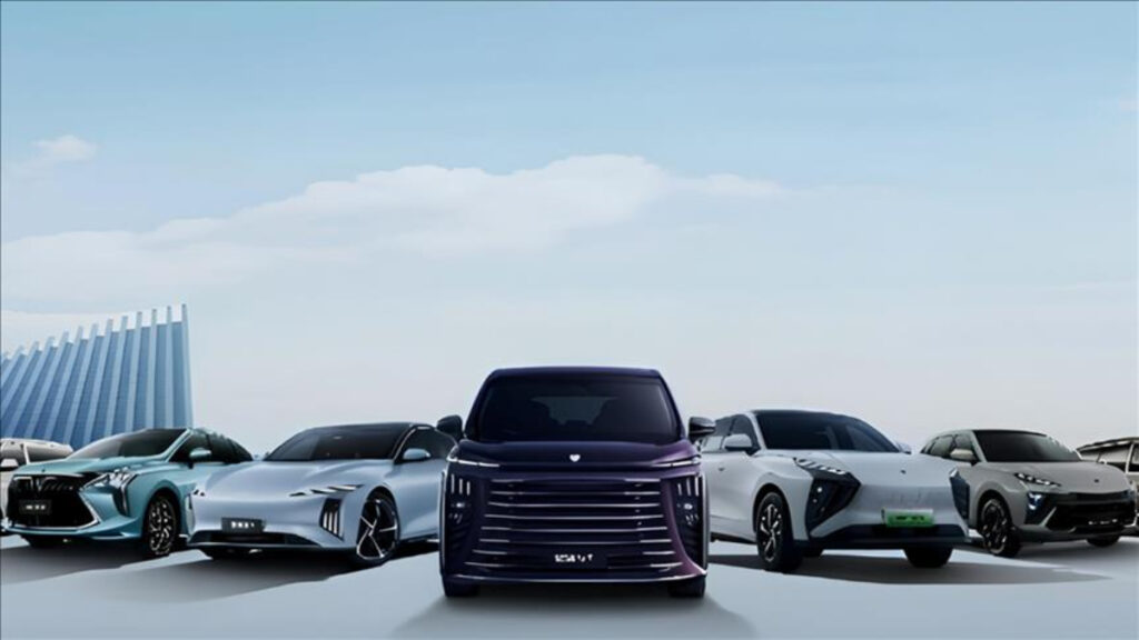 cinli forthing yeni modellerini avrupada satisa cikaracak EhP93sij