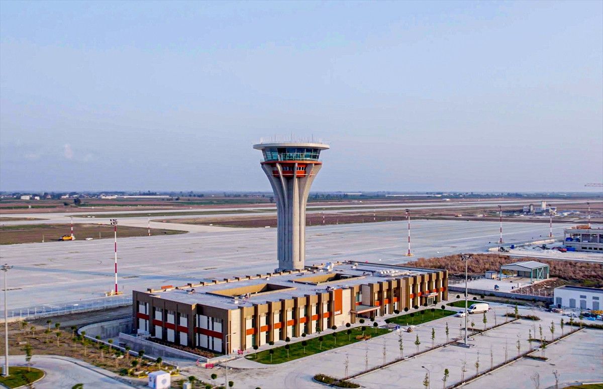 cukurova uluslararasi havalimaninda ilk yil yolcu sayisi 5 milyonu asti 2