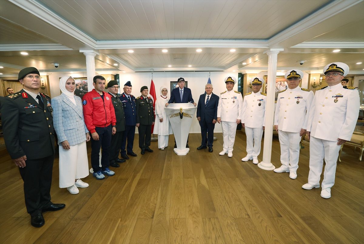 cumhurbaskani erdogan savarona yatini ziyaret etti 4 HrpNFeKd