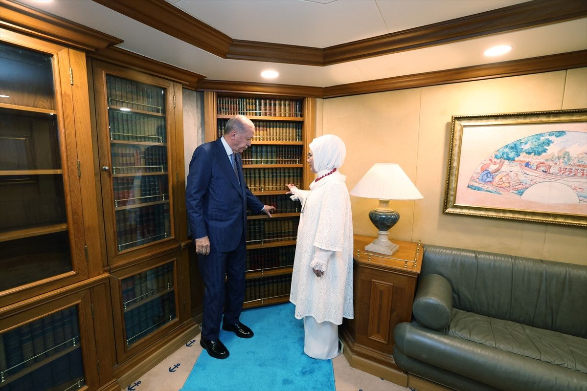 cumhurbaskani erdogan savarona yatini ziyaret etti 9 NUJDwNVU